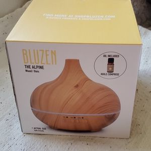BluZen Diffuser and Vanilla Essential Oil